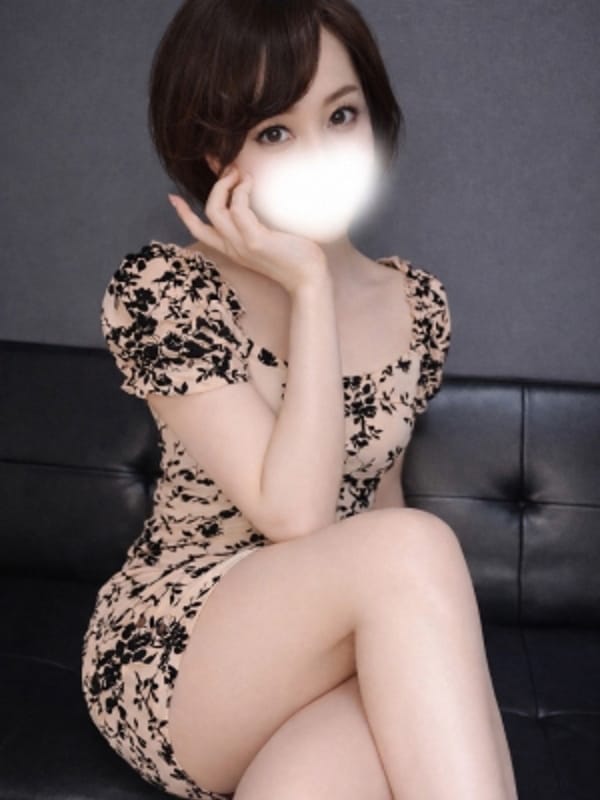 麻生るい|マダムと紳士で評判の女の子