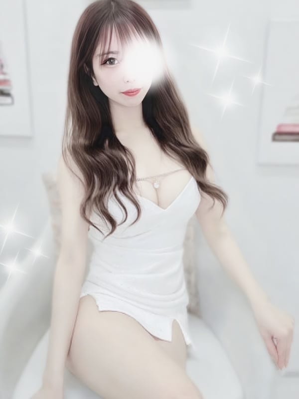 夢咲 ひな