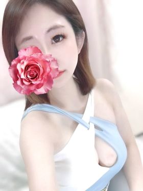 渡辺|新大阪メンズエステで今すぐ遊べる女の子