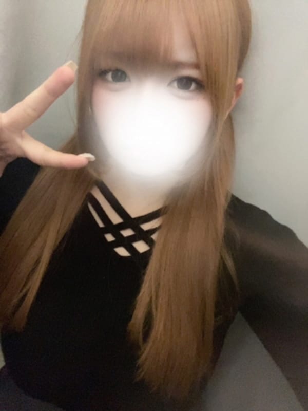 桐谷あろえ|E・Overで評判の女の子