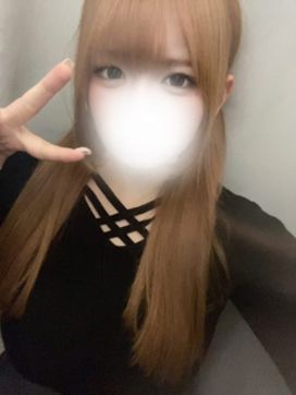 桐谷あろえ|E・Overで評判の女の子