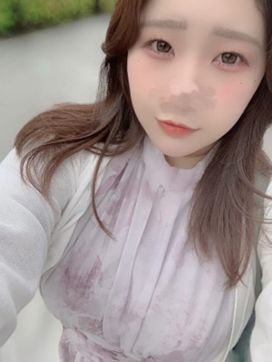 新山ふうか|E・Overで評判の女の子