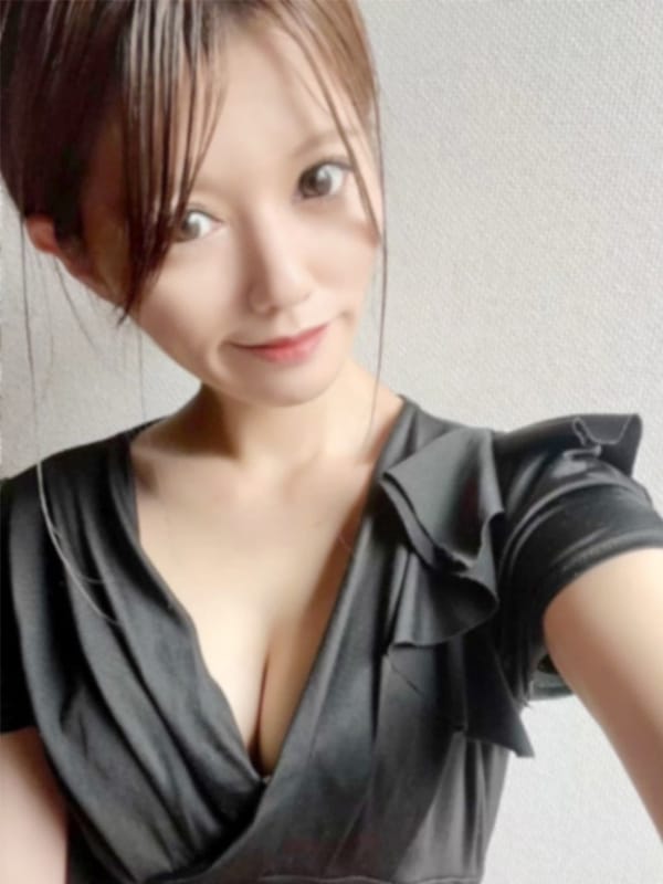 かりな|MITSUBACHI-ミツバチ-でおすすめの女の子