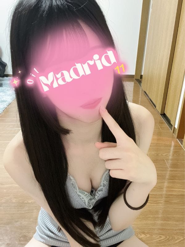 朝比奈れな