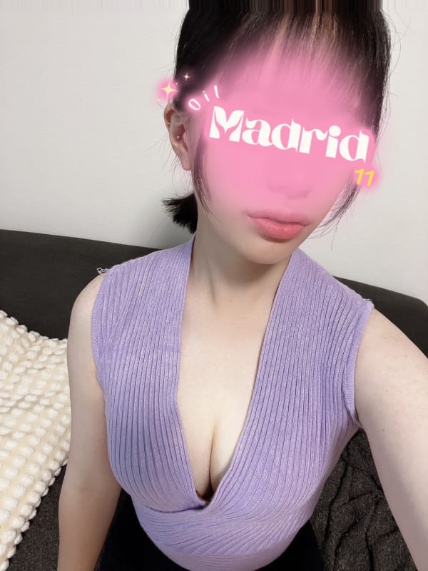 加藤あかり|Oil Madrid（オイルマドリード）でおすすめの女の子