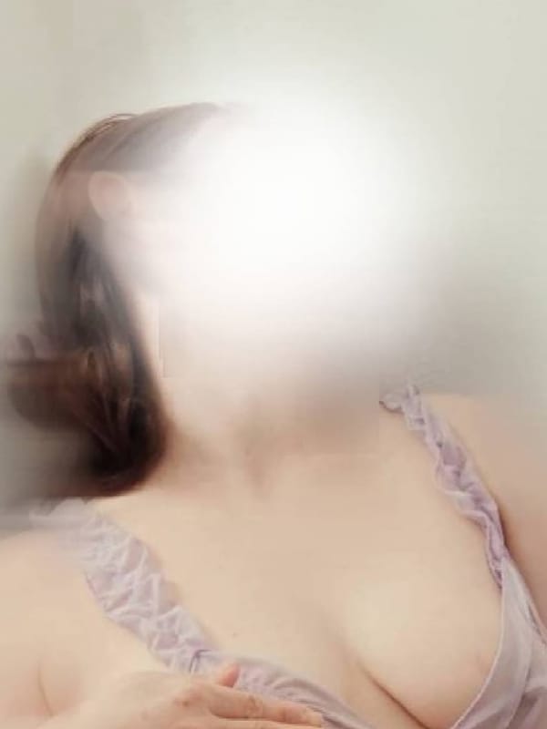 りあ|博多人妻さくらんぼでおすすめの女の子