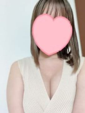 鈴野 さな|RED CARPETで評判の女の子