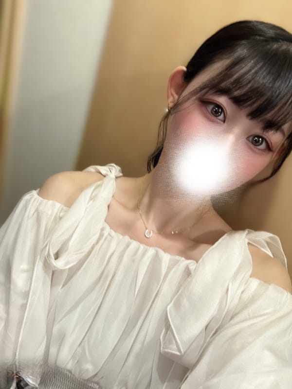 るる|ライトニングスパで評判の女の子