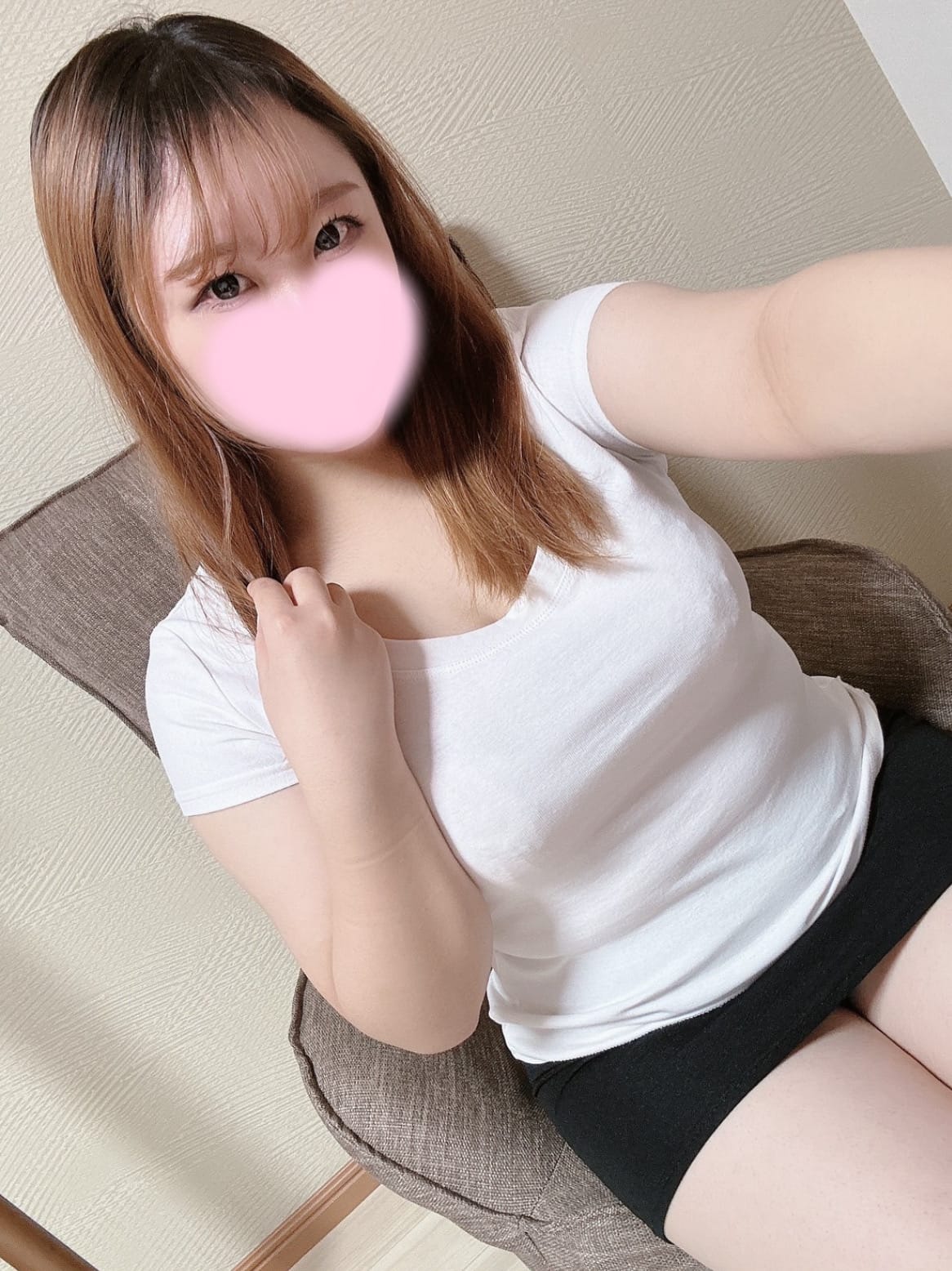 りあ 未経験!爆乳大学一年生