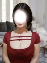 ひとみ|New Glamorousでおすすめの女の子
