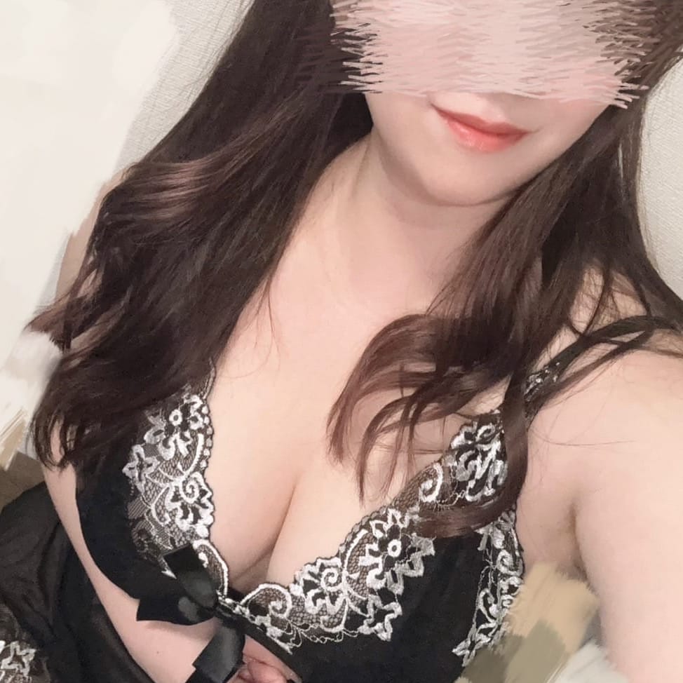 もも【ダイナマイトセクシーなボディ】 | 美熟女メンエス・ミセスぷりん 西川口(西川口)