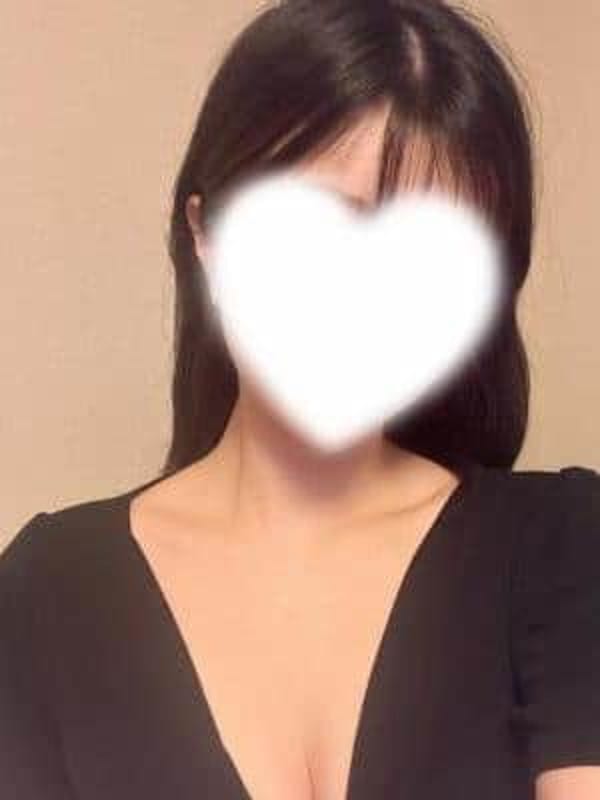 まな|Relaxation Salon Queenで評判の女の子