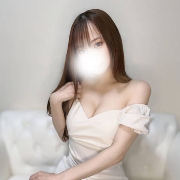湊あみ