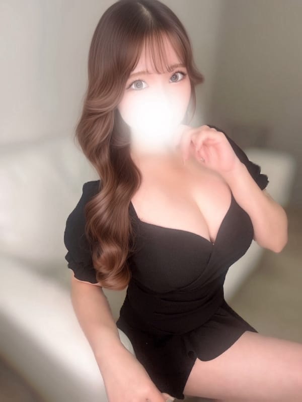 華村ゆあ