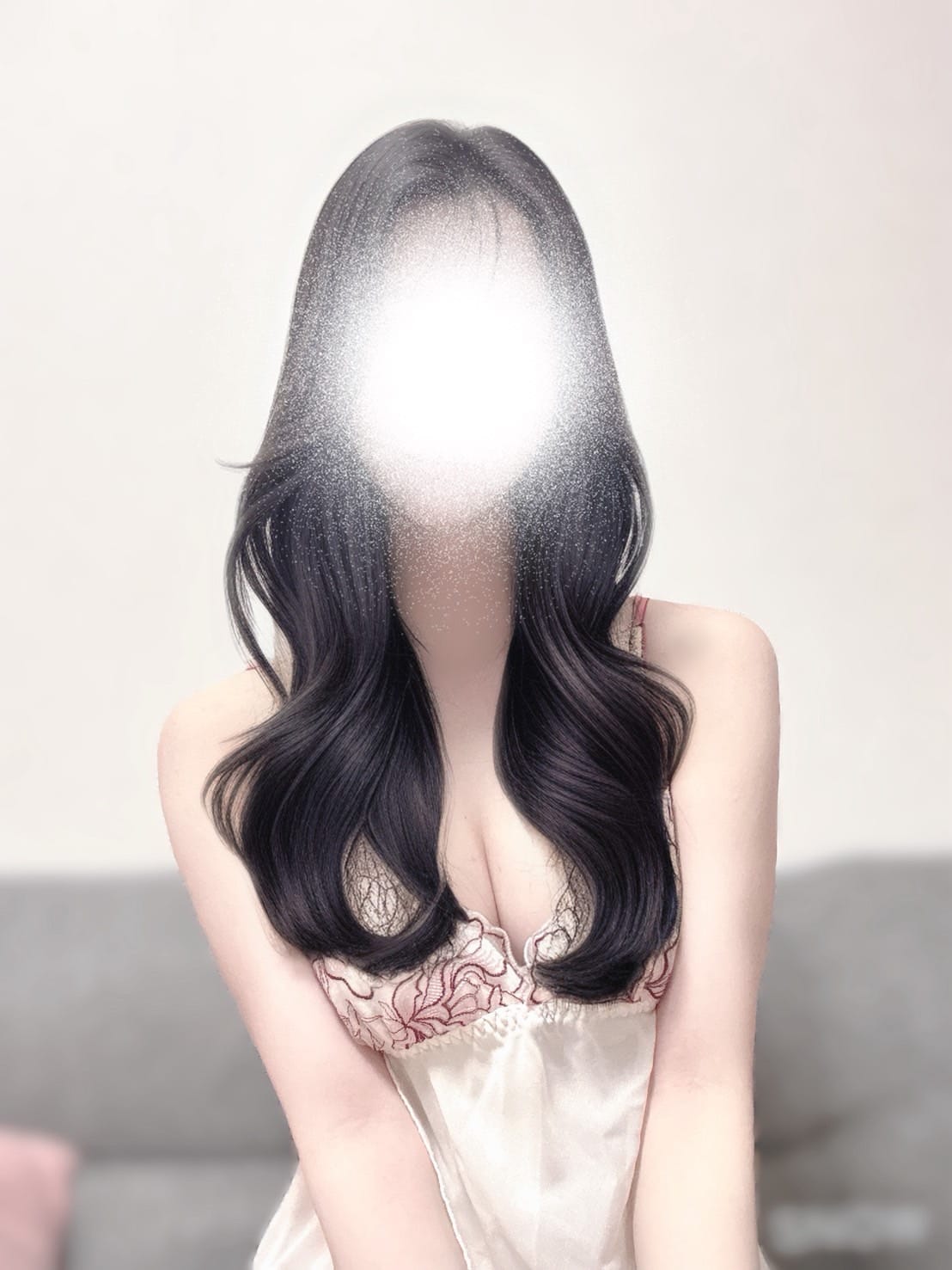 るな|GOKURAKU～ゴクラク～でおすすめの女の子