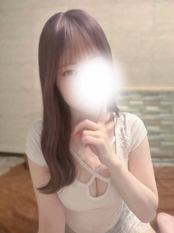 菜那（ナナ）|COLOR（カラー）で評判の女の子