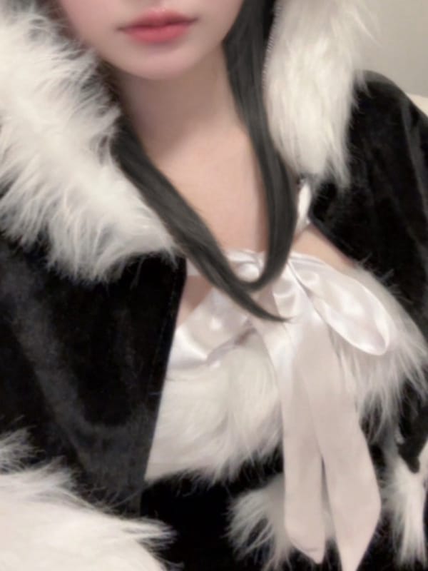 ねお|&Whiteアンドホワイトでおすすめの女の子