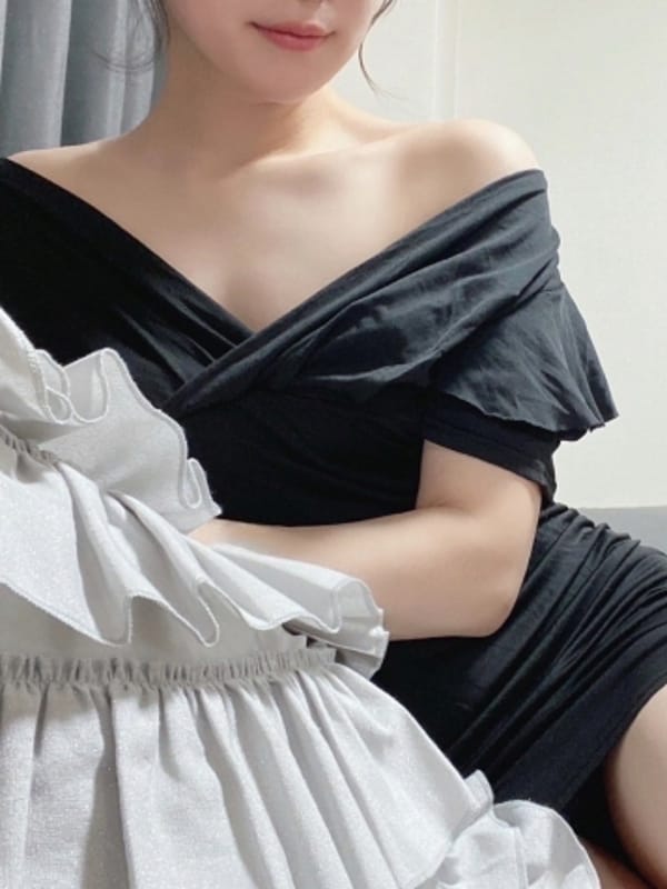 莉久|&Whiteアンドホワイトでおすすめの女の子