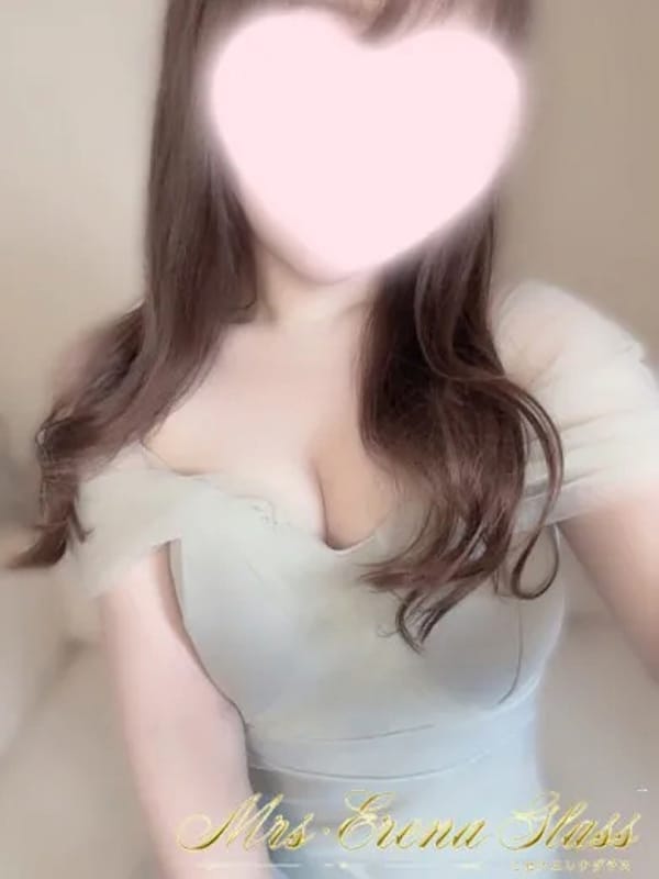 愛川みなみ|Mrs エレナグラスでおすすめの女の子