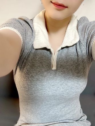 ひな|JASMINEでおすすめの女の子