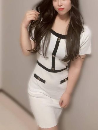 麻居真衣|銀座のハイダウェイでおすすめの女の子