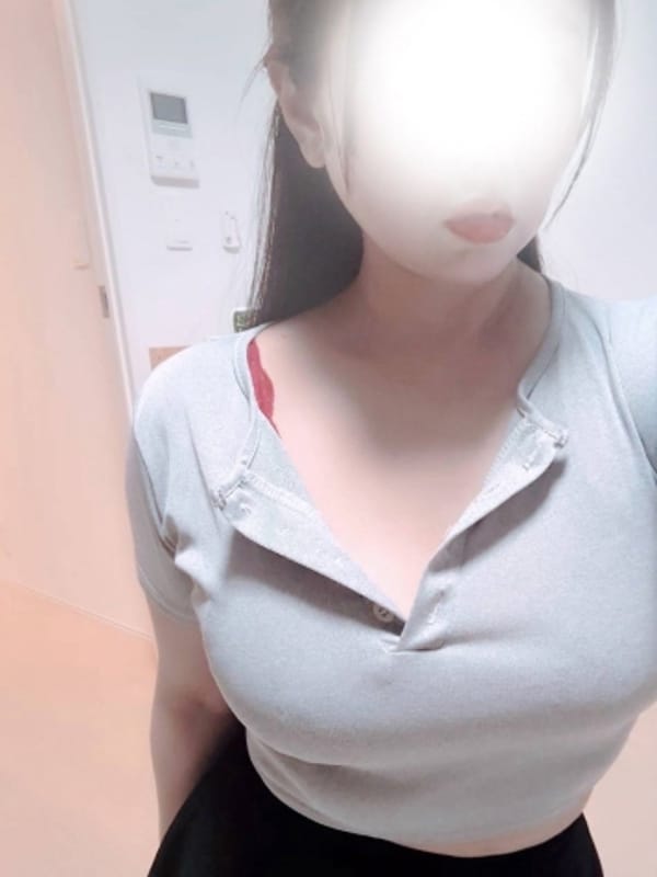 片山 もも