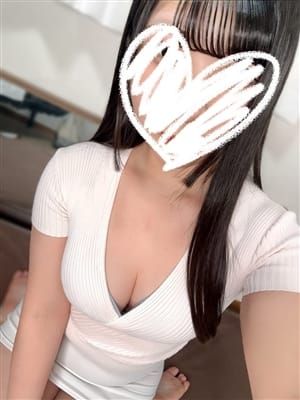 ゆら|アロマリシャールでおすすめの女の子