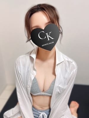 つきは