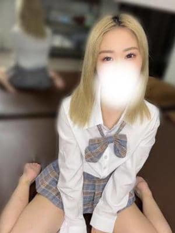 南ありす|池袋ストリームで評判の女の子