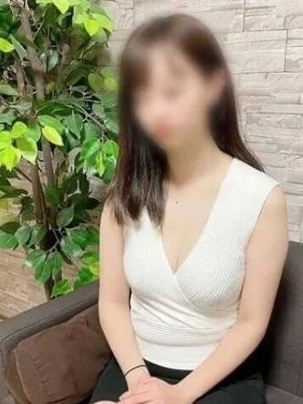 井上ひな|癒し処 ゆるりnonでおすすめの女の子