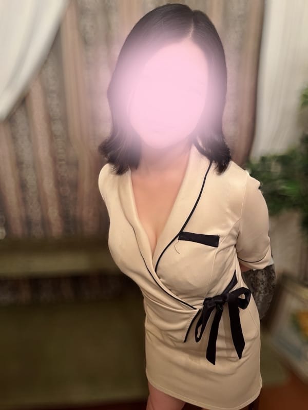 里中りな