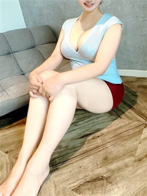 浅井はる|MODAN SPA金沢でおすすめの女の子