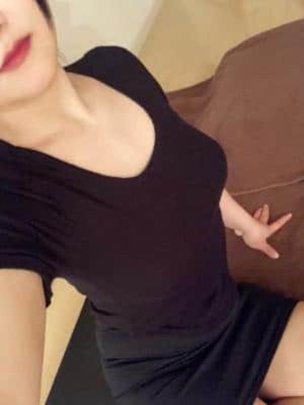 はく|大山ゴールドで評判の女の子