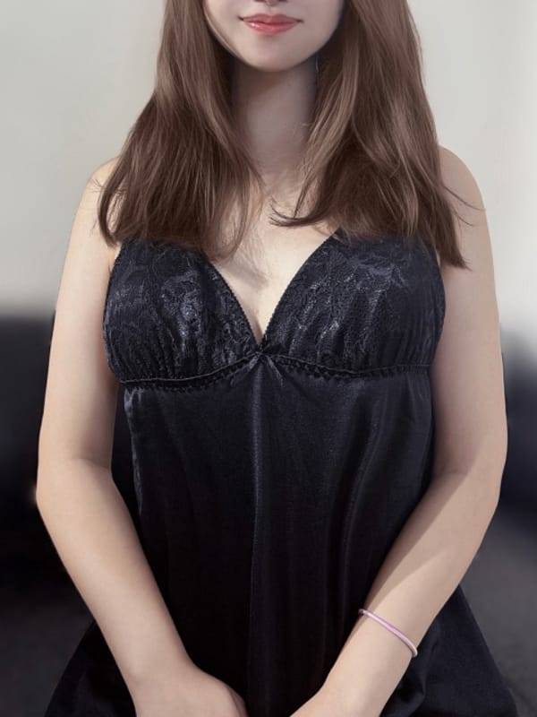 玲央|AMERIで評判の女の子