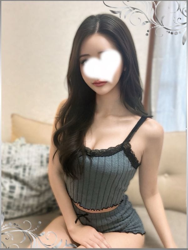 結城さりな