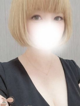 芽依|大阪 アロマdeミセスで評判の女の子