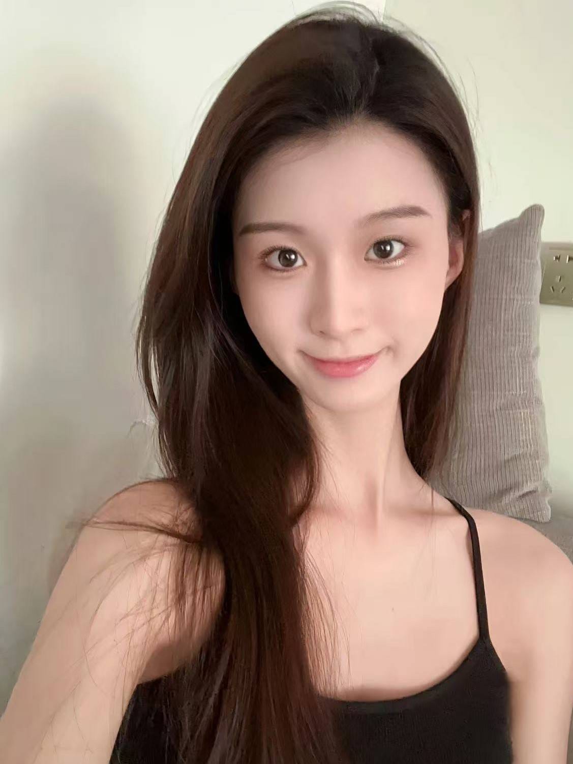 りり|ふわふわでおすすめの女の子