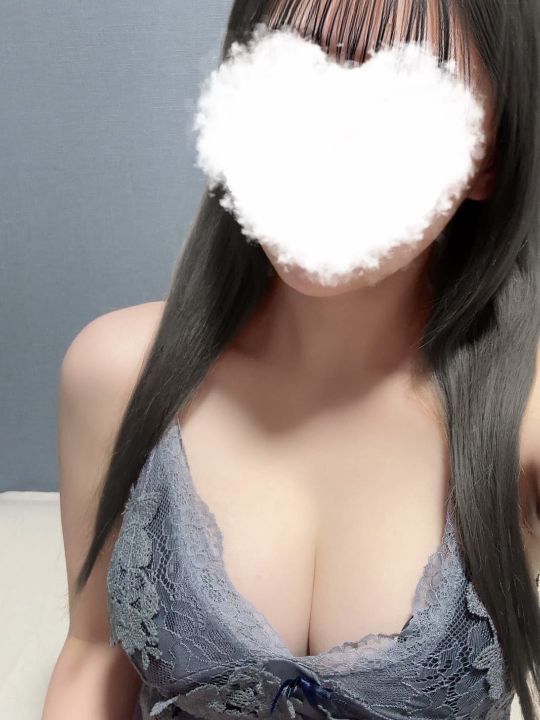 もも|Nine Colors（ナイン カラーズ）でおすすめの女の子