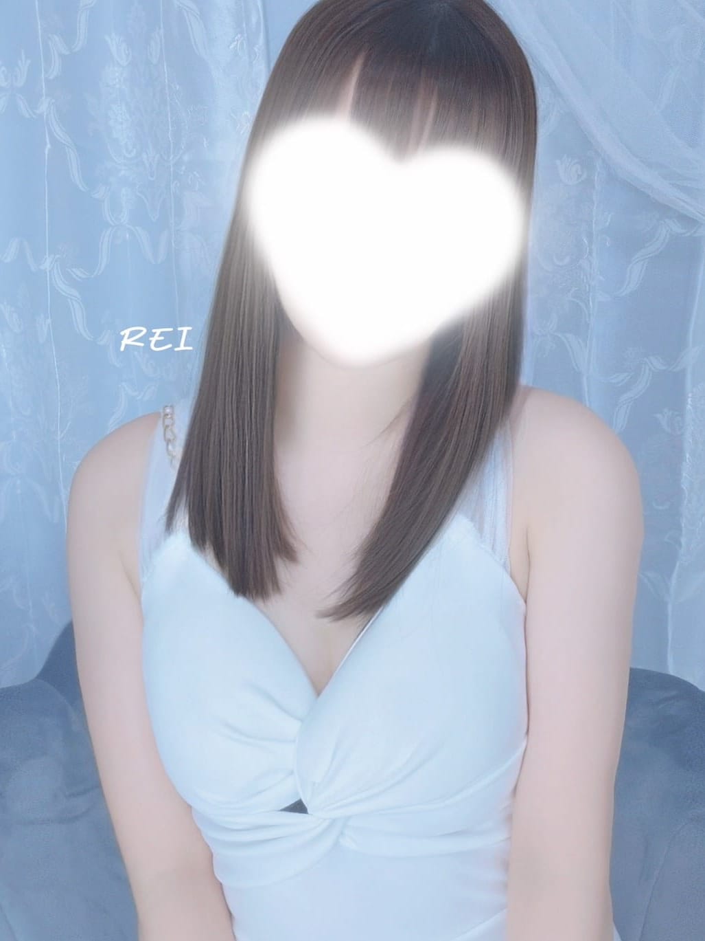 れい【落ち着き香る癒し美人】