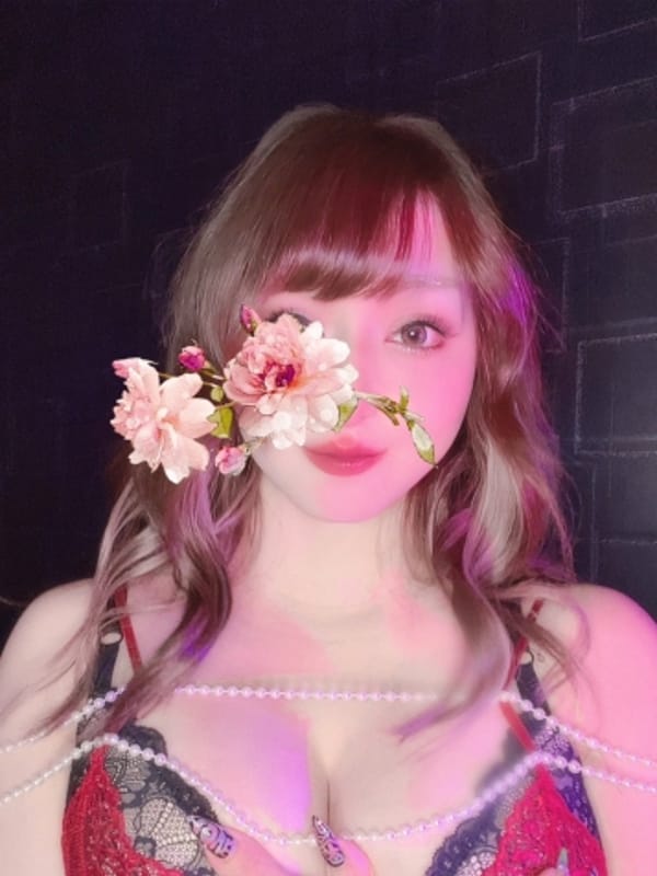 エマ |Glamouré～グラマレ～で評判の女の子