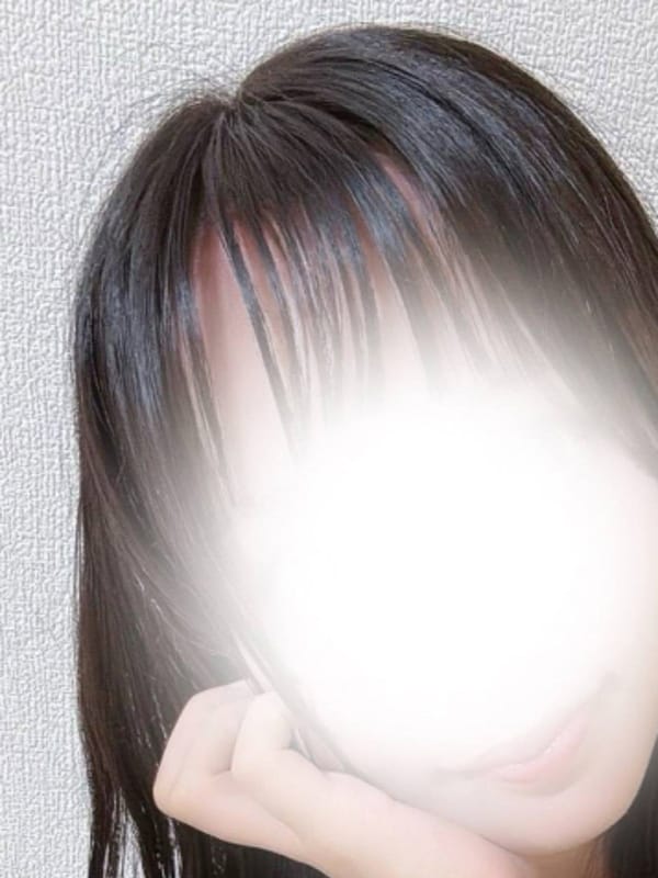 東 結衣