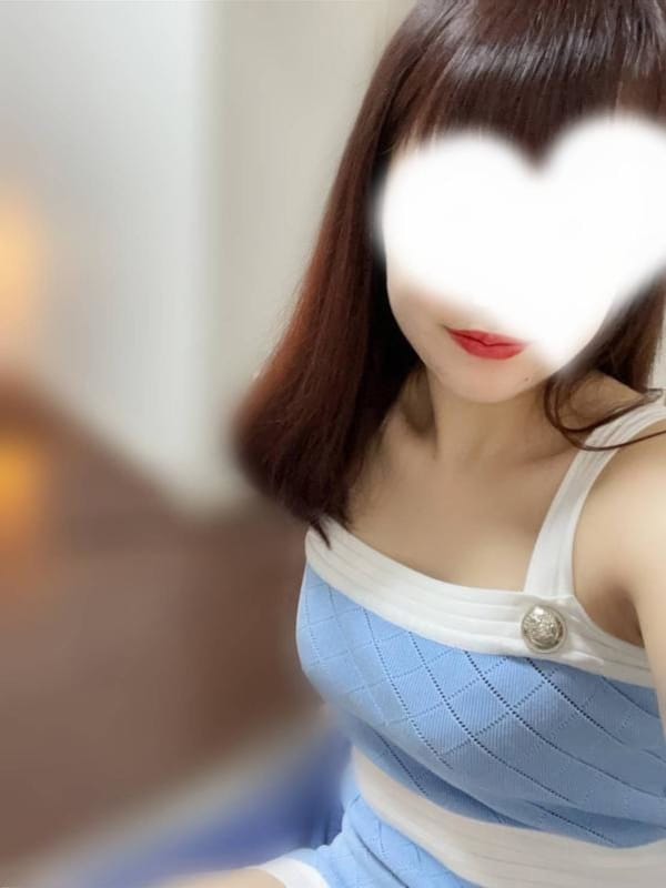 りあ|BiSHu～ビッシュ四日市でおすすめの女の子