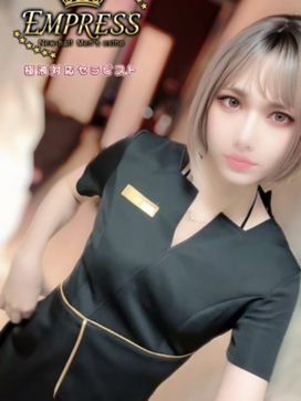 美波 蘭|EMPRESSで評判の女の子