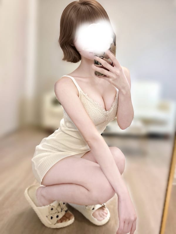 白川ひな