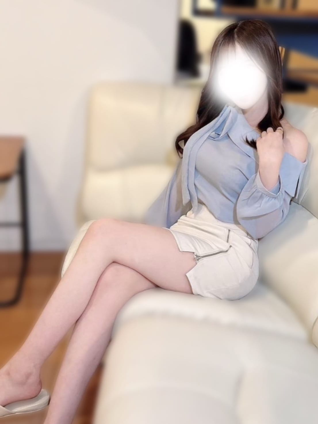 千景しずか|QUEEN LUXURYで評判の女の子