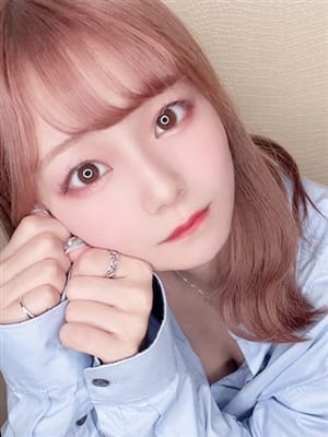 あまね|ふるーちゅ♡じっぱー♡で評判の女の子