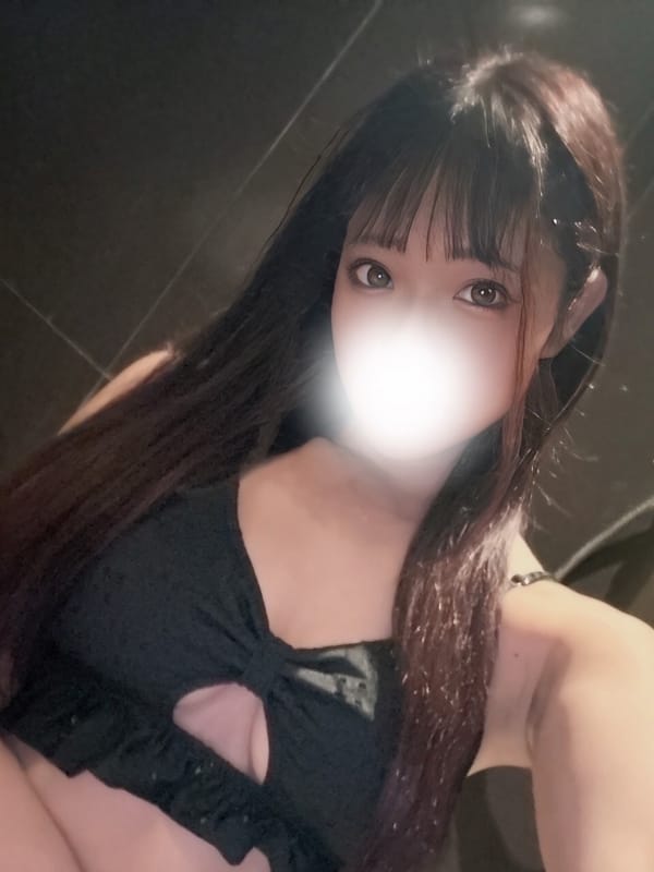 成海まな
