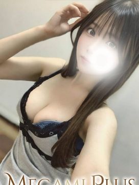 愛沢ういか|女神Plusで評判の女の子