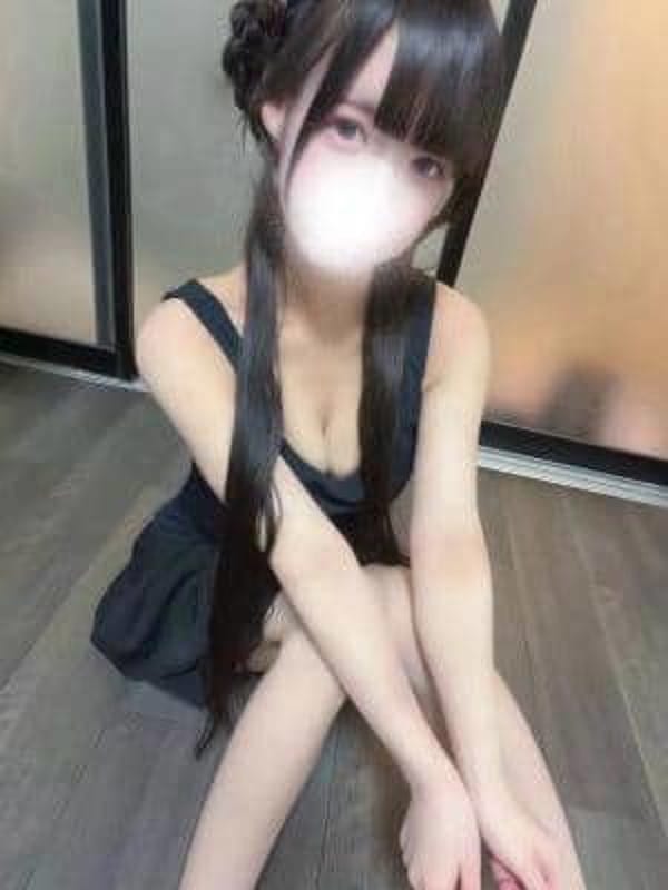 しいな|AROMA eclatでおすすめの女の子