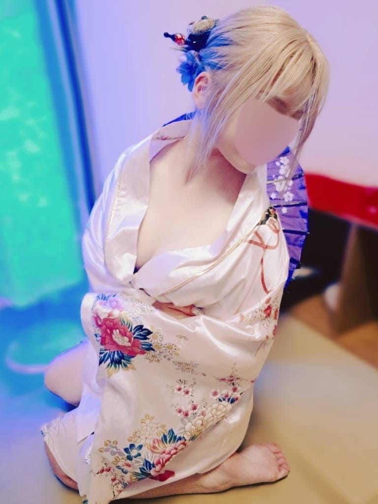 翡翠♡ひすい「大雨ですが翡翠に癒されに来ておくんなし…☔️☔️」10/08(火) 19:03 | 翡翠♡ひすいの写メ